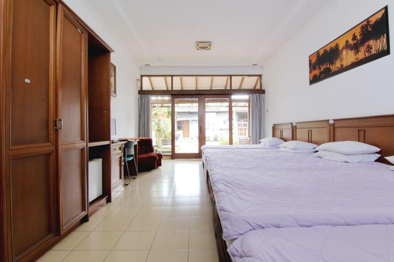 Villa Enggal Lembang Exterior foto